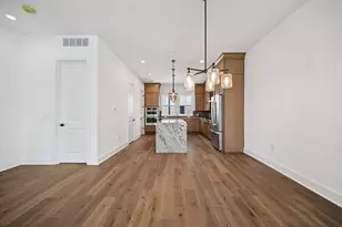 284 Dickenson St, Columbus, OH 43215 - Photo 8