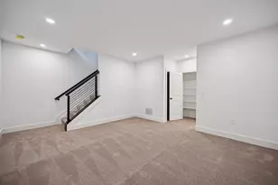 284 Dickenson St, Columbus, OH 43215 - Photo 36