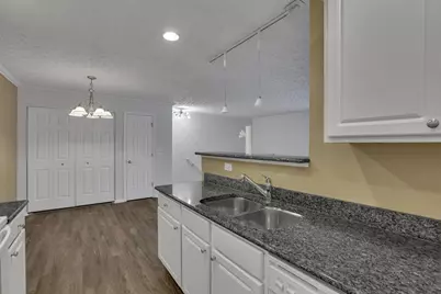 5621 Cedar Springs, Columbus, OH 43228 - Photo 16