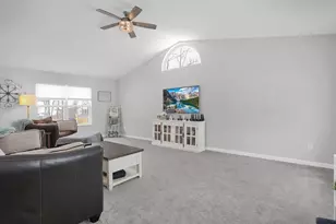 2106 Stoneside Dr, Hilliard, OH 43026 - Photo 4