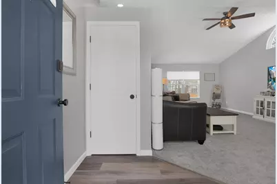 2106 Stoneside Drive, Hilliard, OH 43026 - Photo 2