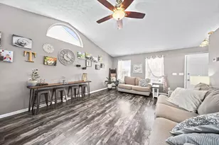 1276 4 Star Dr E, Galloway, OH 43119 - Photo 16