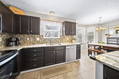 1276 Four Star Drive E, Galloway, OH 43119 - Photo 6