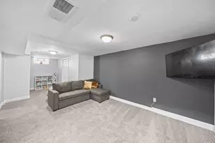 1243 Simpson Dr, Columbus, OH 43227 - Photo 20