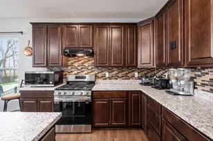 62 Chambers Bay Rd, Commercial Point, OH 43116 - Photo 2