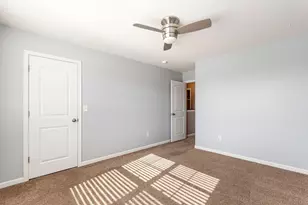 160 Chestnut Commons Dr, Commercial Point, OH 43116 - Photo 36