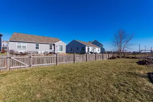 160 Chestnut Commons Dr, Commercial Point, OH 43116 - Photo 46