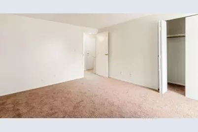 4692 Charecote Lane #E, Columbus, OH 43220 - Photo 18