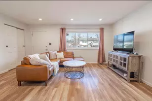 595 Deerwood Ave E, Columbus, OH 43230 - Photo 18