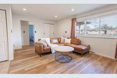 595 Deerwood Avenue E, Columbus, OH 43230 - Photo 10