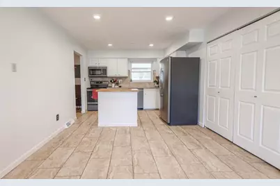 595 Deerwood Avenue E, Columbus, OH 43230 - Photo 14