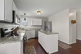 1157 Onaway Ct, Columbus, OH 43228 - Photo 2