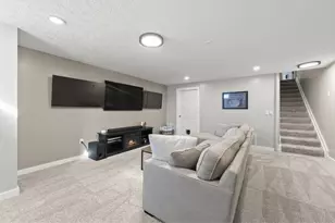 1157 Onaway Ct, Columbus, OH 43228 - Photo 16