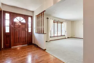 2695 Ash Meadows Blvd, Zanesville, OH 43701 - Photo 10