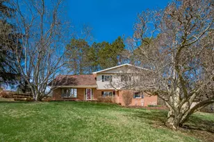 2695 Ash Meadows Blvd, Zanesville, OH 43701 - Photo 8