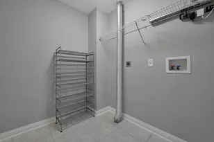 3963 Dinon Dr, Columbus, OH 43221 - Photo 26