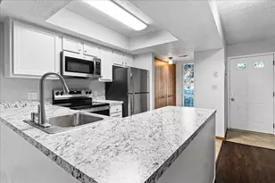 6418 Reflections Dr, Dublin, OH 43017 - Photo 4