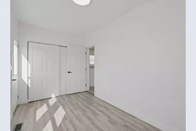 281 N Burgess Avenue, Columbus, OH 43204 - Photo 16