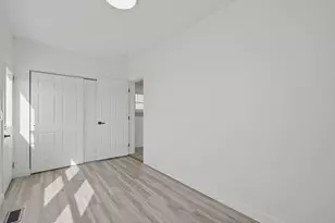 281 N Burgess Ave, Columbus, OH 43204 - Photo 16