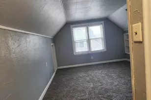 2459 NE Meredith Dr NE, Columbus, OH 43219 - Photo 6