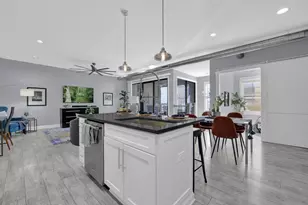 58 E Hubbard Ave, Columbus, OH 43215 - Photo 8