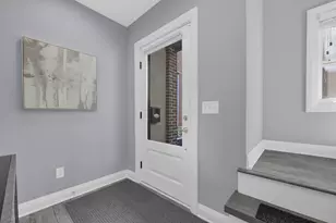 58 E Hubbard Ave, Columbus, OH 43215 - Photo 4