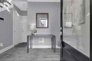 58 E Hubbard Ave, Columbus, OH 43215 - Photo 2