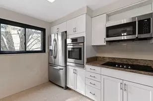 2813 Kingsrowe Ct, Columbus, OH 43209 - Photo 10