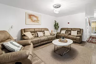 395 Amesbury Dr, Columbus, OH 43230 - Photo 4