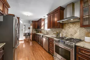 2731 E Broad St, Columbus, OH 43209 - Photo 20