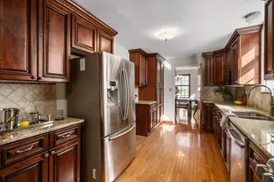 2731 E Broad St, Columbus, OH 43209 - Photo 22