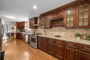 2731 E Broad St, Columbus, OH 43209 - Photo 18