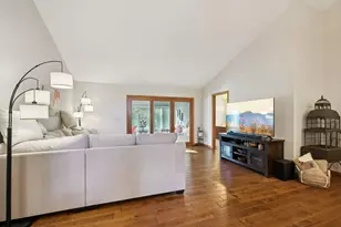 2521 Vi-Lilly Cir E, Grove City, OH 43123 - Photo 4