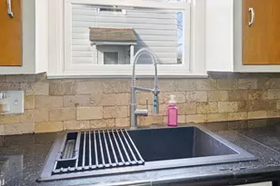 328 S Sylvan Ave, Columbus, OH 43204 - Photo 14