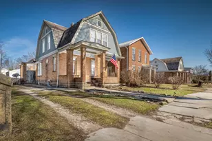 907 W High St, Mount Vernon, OH 43050 - Photo 1