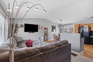 3939 Marsha Dr, Columbus, OH 43207 - Photo 10