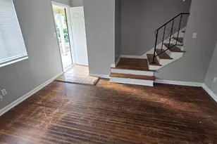 857 Regina Ct, Columbus, OH 43204 - Photo 2