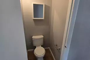 857 Regina Ct, Columbus, OH 43204 - Photo 8