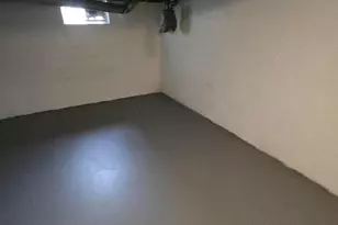 857 Regina Ct, Columbus, OH 43204 - Photo 32