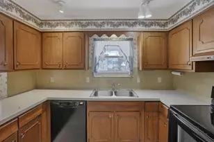 1852 Balsamridge Rd, Columbus, OH 43229 - Photo 18