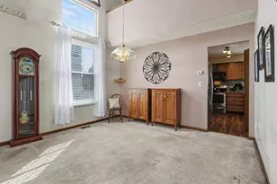 8484 Payson Dr, Lewis Center, OH 43035 - Photo 6