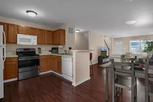 1010 Hartford Village Blvd, Columbus, OH 43228 - Photo 12