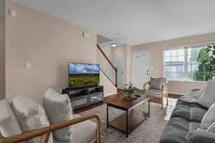 1010 Hartford Village Blvd, Columbus, OH 43228 - Photo 10