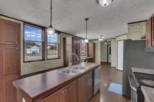 14753 State Route 37 E, Crooksville, OH 43731 - Photo 12