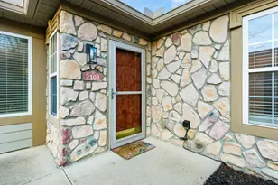 2103 Valentina Ln, Newark, OH 43055 - Photo 6