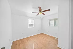 964 E Weber Rd, Columbus, OH 43211 - Photo 12