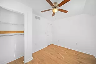 964 E Weber Rd, Columbus, OH 43211 - Photo 14