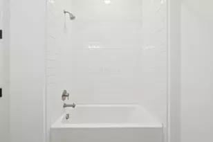 270 Dickenson St, Columbus, OH 43215 - Photo 32
