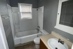 2411 Lindale Rd, Columbus, OH 43224 - Photo 6
