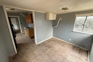 2411 Lindale Rd, Columbus, OH 43224 - Photo 4